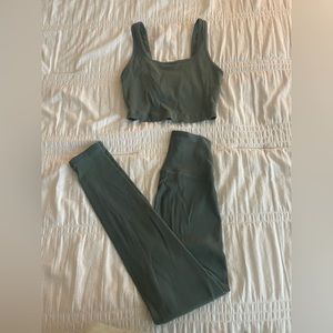 Barely Worn Aerie Offline Workout Set